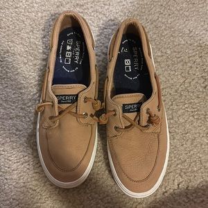 Lightly worn women’s sperrys.
